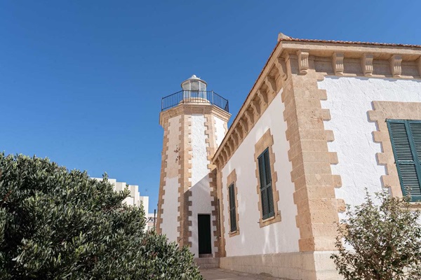 Vista del Faro de ses Coves Blanques, Sant Antoni, Ibiza (Eivissa)