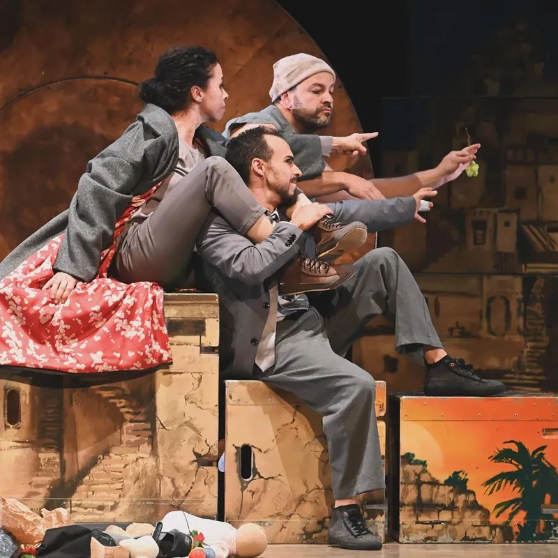 Imagen de la obra de Circo 'Anónima', de Vaivén Circo 2025 en Santa Eulalia del Río (Santa Eulària des Riu), Ibiza (Eivissa)