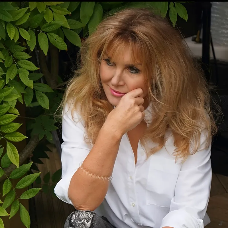 Kim Lloyd