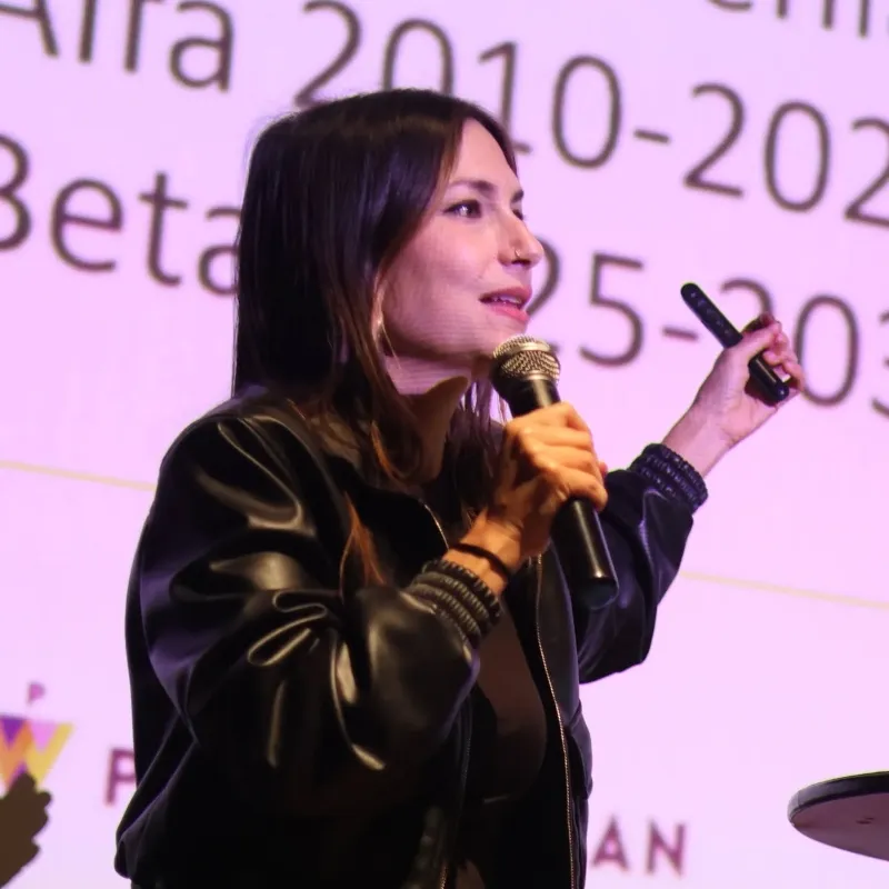 Isa Duque (Psico Woman)