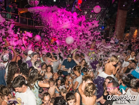 Discoteca Amnesia Ibiza: Fiesta La Espuma Ibiza