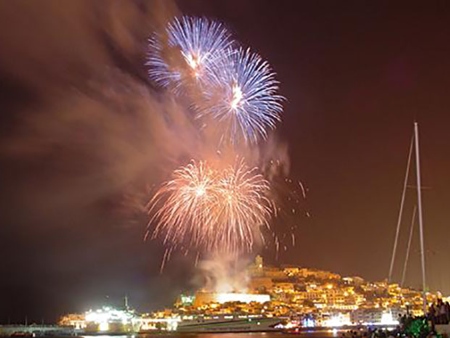 Fiestas de la Tierra: fuegos artificiales