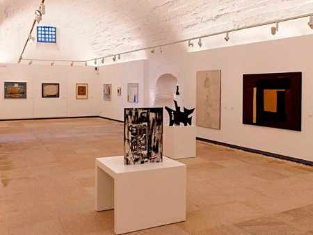 Interior del Museo de Arte Contemporáneo de Ibiza (MACE)