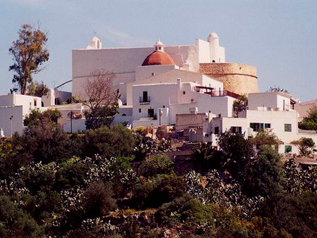 Iglesia de Santa Eulalia en el Puig de Missa