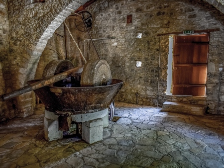 Trull, Almazara. Antigua prensa de Aceitunas. Aceite de Oliva Ibiza. Oli d'oliva Eivissa