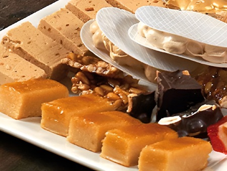 Varios tipos de Turrón (Torrons Vicens)