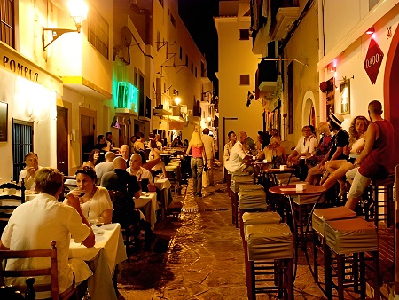 Terrazas en la Calle de la Virgen