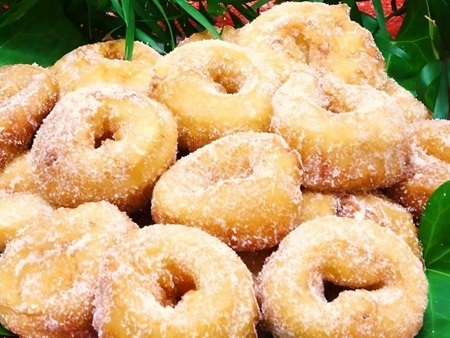 Bunyols de Ibiza. Buñuelos Eivissa. Dulces ibicencos