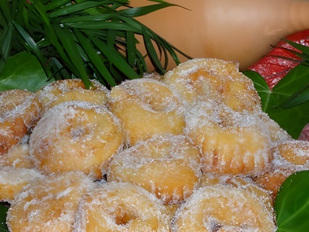 Bunyols de Ibiza. Buñuelos típicos de Eivissa