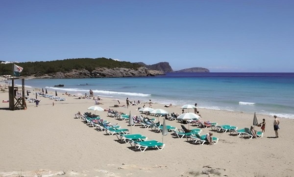Playa de Cala Nova, Santa Eulalia. Ibiza, Eivissa