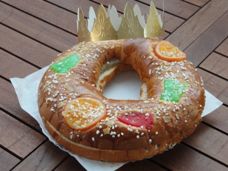 Roscón de Reyes en Ibiza. Tortell de Reis a Eivissa: Variedad con relleno