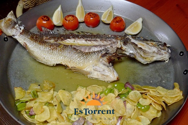 Dentón. Dèntol. Plato en Restaurante es Torrent (Ibiza)