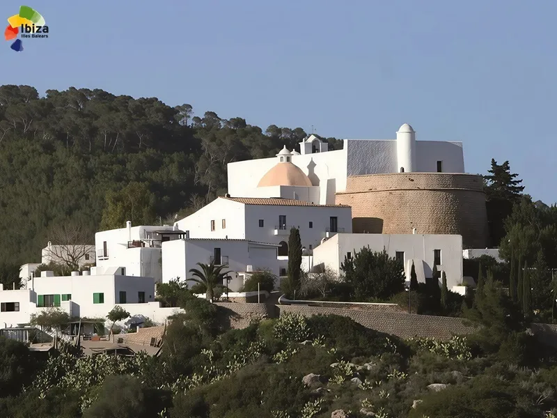 Puig de Missa (Santa Eulalia). Rutas Arqueológicas en Ibiza (Eivissa): Tercera Parte