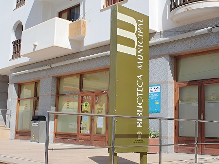 Biblioteca Municipal  de Santa Eulària des Riu, Ibiza (Eivissa) 