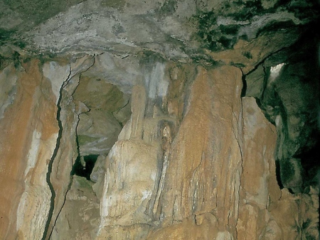 Detalle interior de la cueva de es Culleram