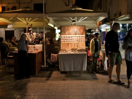 Mercadillo en Puerto de Ibiza
