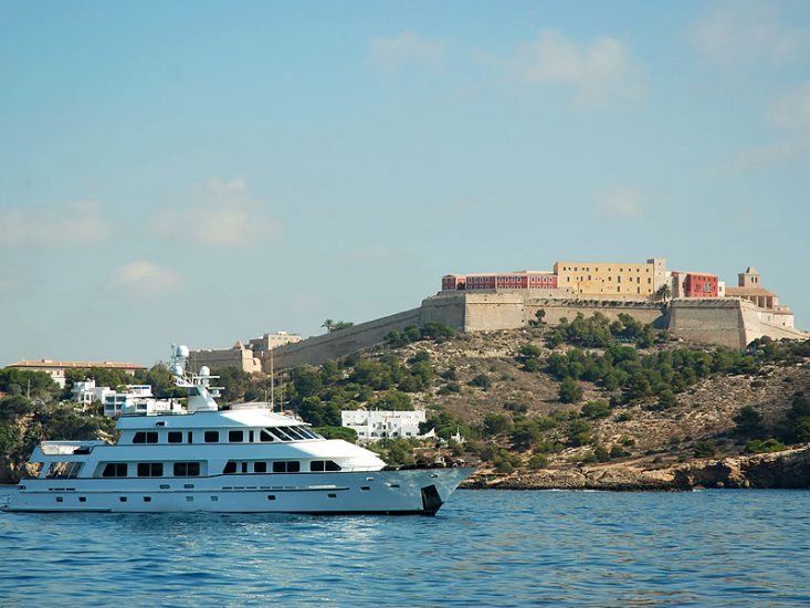 El Castillo de Ibiza desde el mar