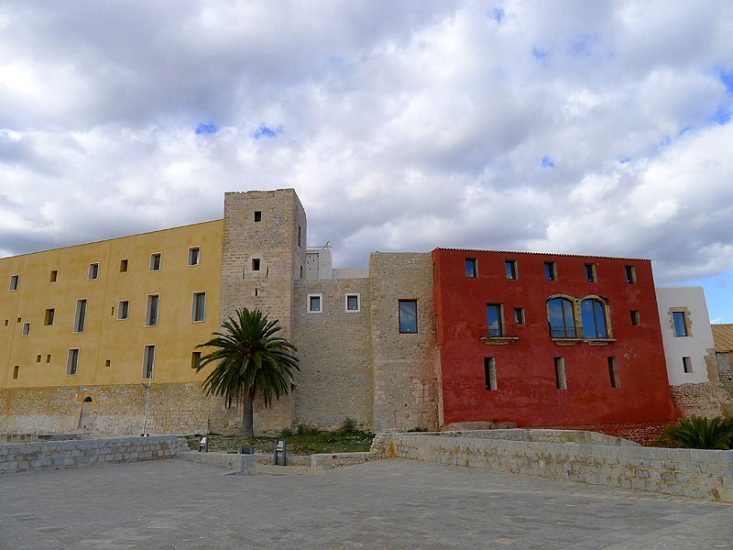 El Castillo desde el baluarte de Sant Bernat, con la torre del homenaje