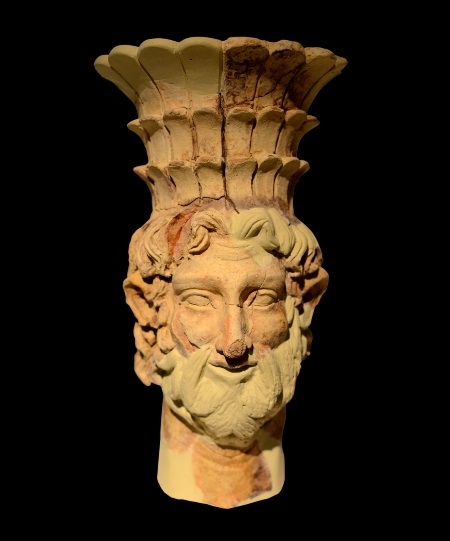 Quemador de incienso representando a Baal-Hamon, siglo II a. C.